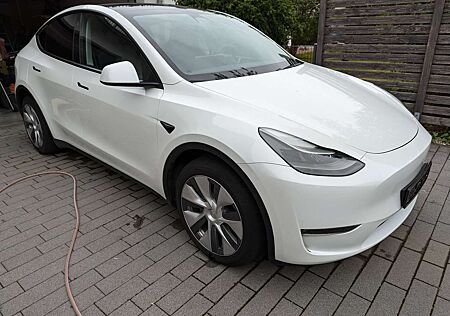 Tesla Model Y Long Range Dual Motor AWD AHK 19" wie neu