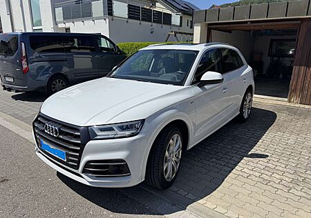 Audi Q5 50 TFSI e quattro S tronic sport