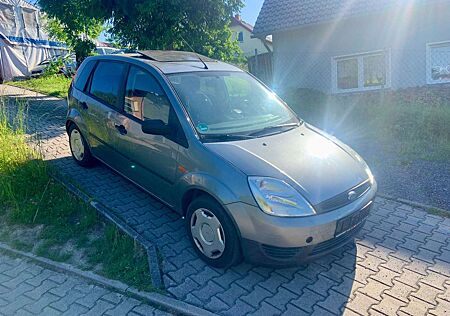 Ford Fiesta / TÜV NEU ! !