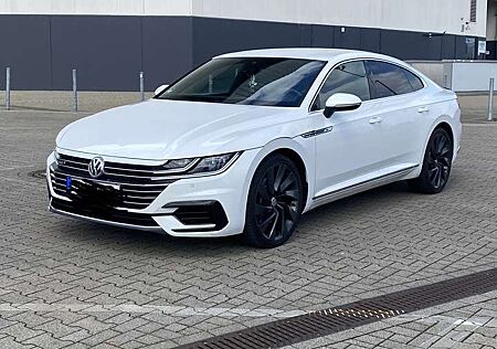 VW Arteon Volkswagen R-Line 4Motion