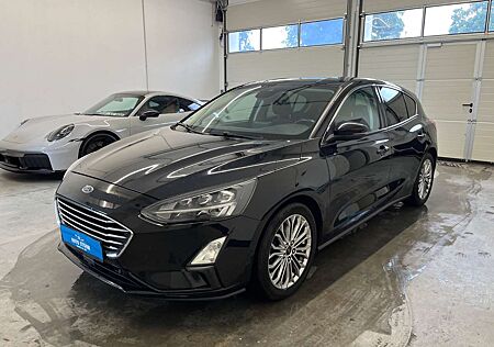 Ford Focus 2.0 EcoBlue Titanium *1-Hand *LED *NAVI *AHK *Temp