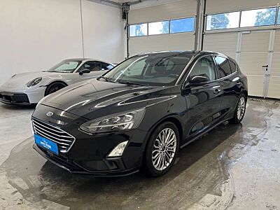 Ford Focus 2.0  Titanium*LED *NAVI*Tempo*AHK*AHK* +LM