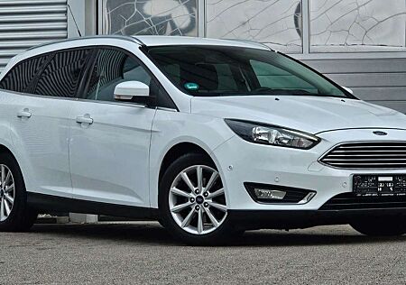 Ford Focus Turnier Titanium Lhzg Shzg PDC Klima Navi