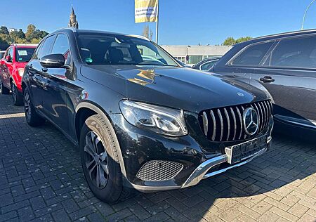 Mercedes-Benz GLC 250 d 4Matic//Ambiente//Pano//AHK