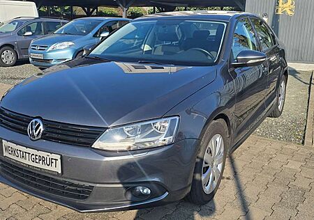 VW Jetta Volkswagen / Trendline BMT