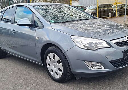 Opel Astra Design Edition Automatik