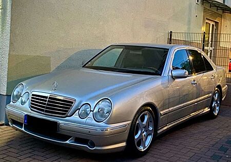 Mercedes-Benz E 320 E-Klasse 224ps AMG Paket Sitzkühlung, Memory..