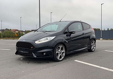 Ford Fiesta 1.6 EcoBoost ST Recaro ALU