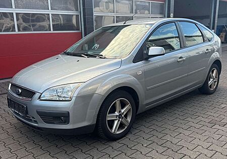 Ford Focus 1.6 Ti-VCT Ghia
