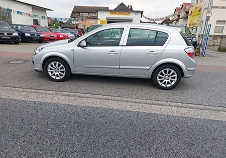 Opel Astra 1.6 TUV NEU 12 Monate Garantie Auf Wunsch