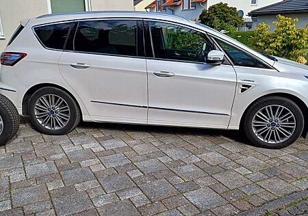Ford S-Max Vignale 1.5 Eco Boost, 7-Sitzer, Wi-Reifen, top