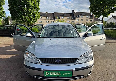 Ford Mondeo 2.0 Ghia Klima.Schiebedach.Sitzheizung.Alufelgen