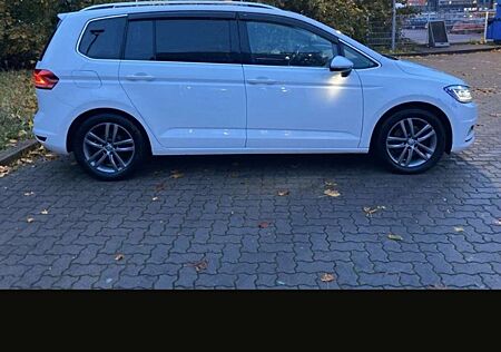 VW Touran Volkswagen 2.0 TDI SCR (BlueMotion Technology) DSG Comfortlin