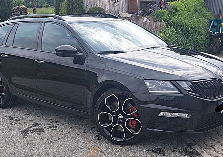 Skoda Octavia Combi 2.0 TSI DSG RS60