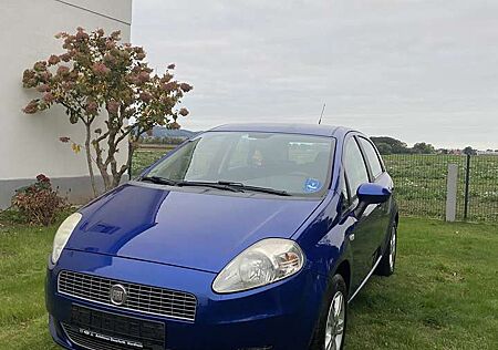 Fiat Grande Punto 1.4 8V Dynamic KLIMA / TÜV / TEMPOMAT