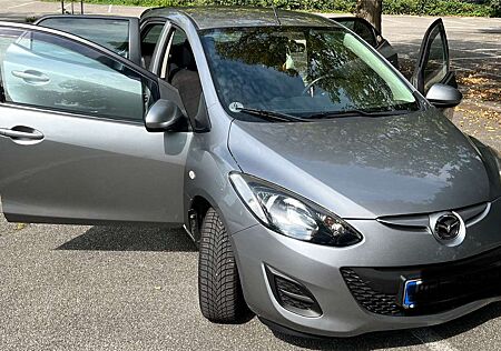 Mazda 2 kostengünst zuverläss geschont TÜV+Reifen neu