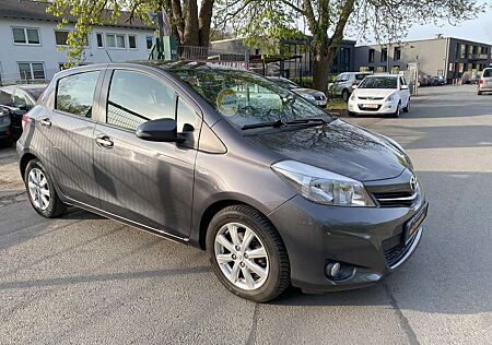 Toyota Yaris Life