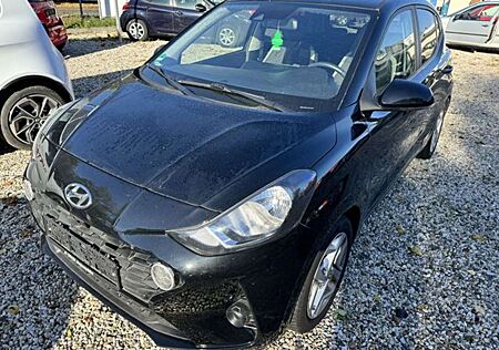 Hyundai i10 Automatik Lenkradhzg SHZ PDC Car-Play ALU Scheckhe