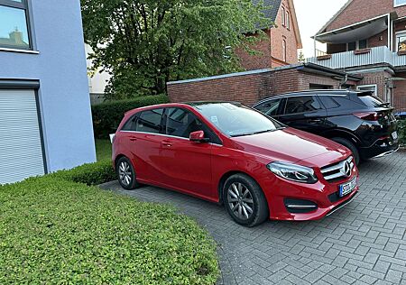 Mercedes-Benz B 220 Sunroof, CarPlay, Start-Stop