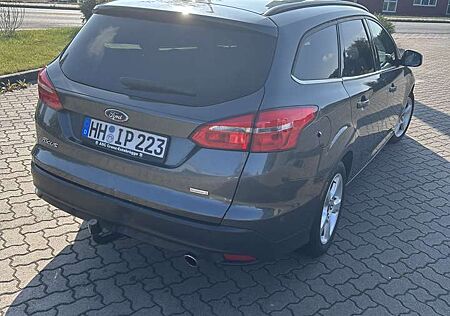 Ford Focus Turnier 1.5 EcoBoost Start-Stopp-System Business E