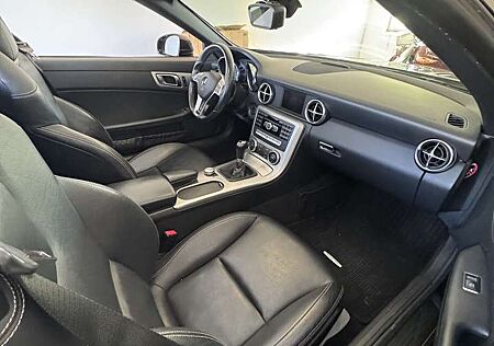 Mercedes-Benz SLK 200 (BlueEFFICIENCY)