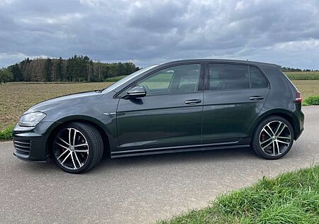 VW Golf GTE Volkswagen Golf GTD Golf+GTD+BlueMotion+Technology+DSG