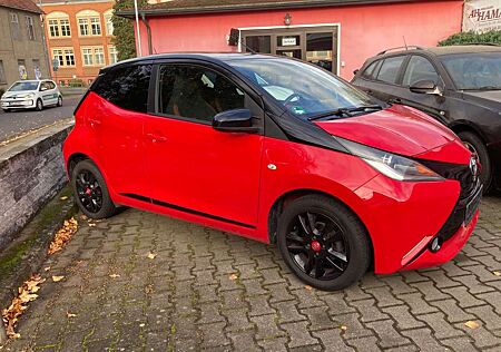 Toyota Others Aygo AYGO x-1.HD-Klima-4-türig-TÜV-AU Neu-Alu-15