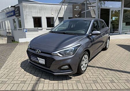 Hyundai i20 blue 1.2 Select +WINTERRÄDER
