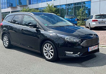 Ford Focus 1,5 TDCi 88KWPowerShift Titanium Navi Kam