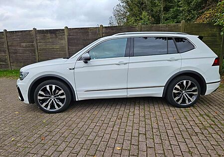 VW Tiguan Allspace Volkswagen 2.0 TDI SCR 4Motion DSGHighline