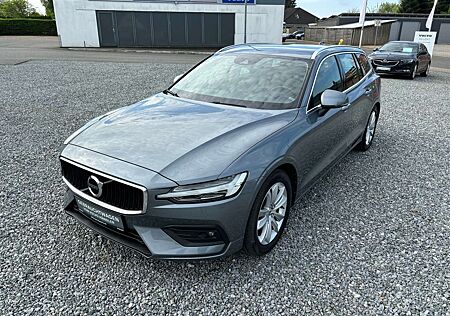 Volvo V60 Momentum D3