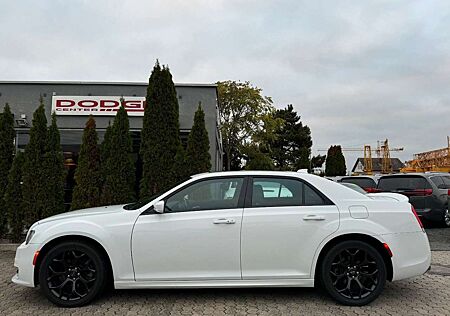 Chrysler 300C 300 S 5,7L Hemi Panorama/SHZ/Leder