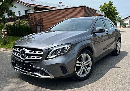 Mercedes-Benz GLA 180 Urban / Navi / LED / Sitzheizung
