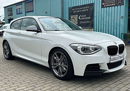 BMW 135 i/NAVI+ALCANTARA+SCHIEBEDACH+Bi-XENON+SCHECK