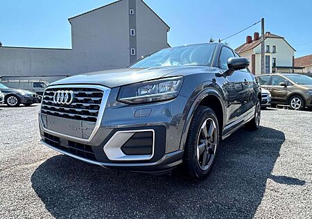Audi Q2 S-LINE 1.HAND KAMERA + SHZ + TEMP