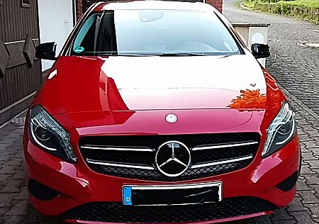 Mercedes-Benz A 200 (BlueEFFICIENCY) 7G-DCT Urban
