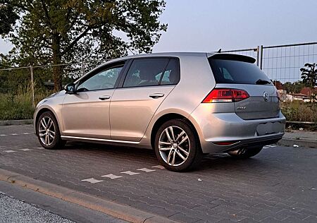 VW Golf Volkswagen VII 5-Türer 1.4 TSI highline BlueMotion