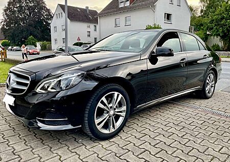 Mercedes-Benz E 220 E-Klasse Avantgarde*LÜCKENLOSSCHECKHEFTGPF