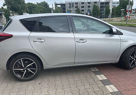 Toyota Auris 1.8 VVT-i Hybrid Automatik Touring Sports Executiv