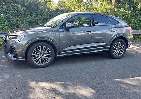 Audi Q3 35 TFSI Sportback S tronic line