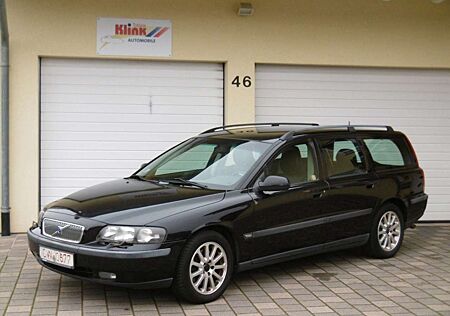 Volvo V70 2.4D Kombi mit AHK+Leder+Sitzheizung