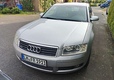 Audi A8 3.7 quattro