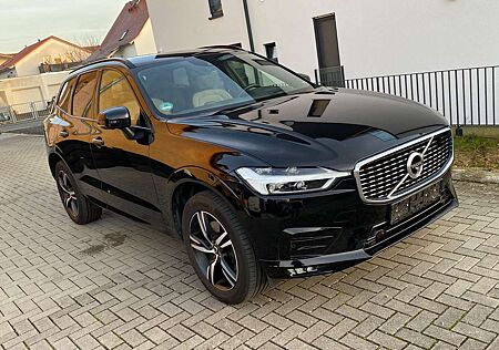Volvo XC 60 XC60 R Design AWD Pano 360°-Kamera Navi LED