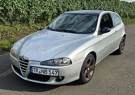 Alfa Romeo 147 1.6 Black Line