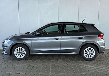 Skoda Fabia Selection 1.0 TSI DSG / PDC hi +Kamera Front As...