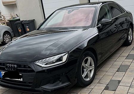 Audi A4 35 TFSI S tronic