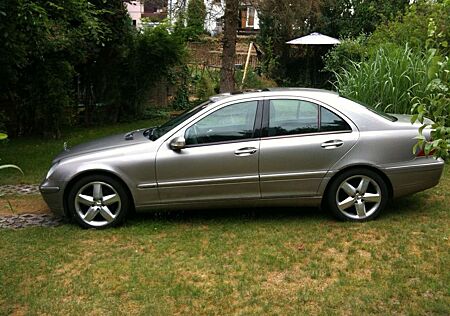 Mercedes-Benz C 200 Kompressor Elegance