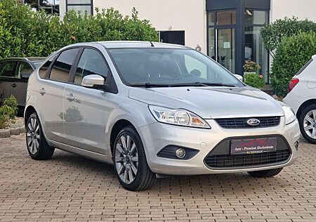 Ford Focus Lim. Silver /TÜV-AU/ NEU/*1 JAHR AGARANTIE