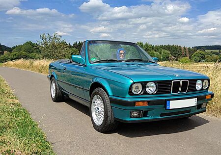 BMW 318 BMW E30 Cabrio 318i Editionsmodell | 1A Originalzustand | Komplette Historie
