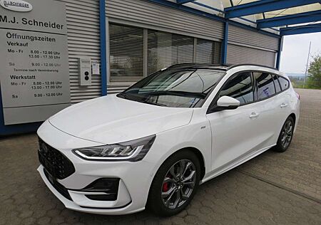 Ford Focus gebraucht kaufen Ford Focus ST-Line X Panoramadach LED ACC RFK LED el. Heckkla